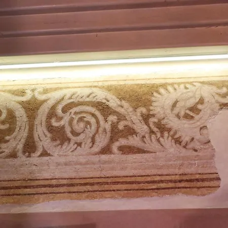 Апартаменты Luxury Flats Piazza Erbe, Floor 3 Верона