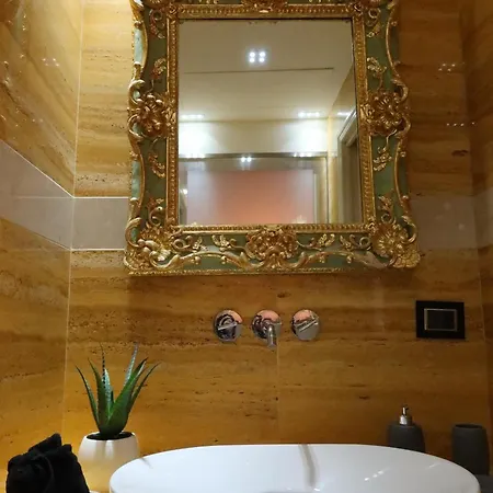 Апартаменты Luxury Flats Piazza Erbe, Floor 3 Верона