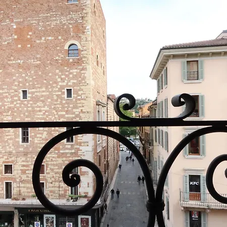 Luxury Flats Piazza Erbe, Floor 3 Апартаменты Верона