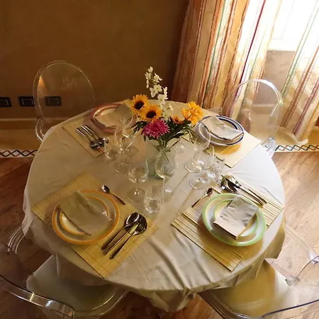 Luxury Flats Piazza Erbe, Floor 3 Apartment *